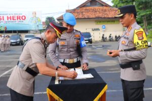 Kapolresta Bandar Lampung Pimpin Sertijab 6 Kapolsek dan 2 Kasat